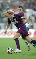 06.08.2005<br>Rapid - Austria/3:1 (1:1)<br>HOFMANN Steffen (Rapid) und MILA Sebastian (Austria) beim Zungenduell<br>76. Minute<br>