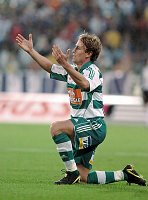 06.08.2005<br>Rapid - Austria/3:1 (1:1)<br>LAWAREE Axel, nach Foul von Radomski<br>51. Minute