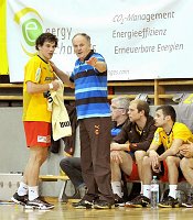 27.03.2010<br>UHK Krems - HIT Innsbruck/35:27 (18:14)<br>CHALUPA Georg, SZILAGYI Istvan (Krems-Trainer), Kremser Bank<br>