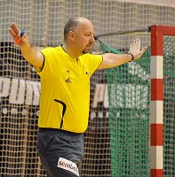 10.10.2009<br>UHK Krems - SG Westwien/27:26 (13:14)<br>KASCHUETZ Christian (Schiri)