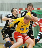 24.04.2010<br>UHK Krems - Bregenz/31:25 (21:13)<br>GUENTHER Matthias, LINT Werner, POSCH Fabian<br>