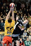 09.02.2013, Krems, Handball, Handball Liga Austria, HLA, MPO, UHK Krems - Fivers WAT Margareten,<br>CHALUPA Georg, KIRVELIAVICIUS Romas<br><br>Copyright DIENER / Zierlinger Karl<br>Marktgasse 3-7 / 4 / 5 / 21<br>A-1090 Wien<br>Telefax +43 1 955 32 35<br>Mobil +43 676 629 98 51<br>BA-CA<br>Bank Nr. 12000<br>Account Nr. 00712 223 783<br>e-mail: agentur@diener.at<br>Datenbank: www.diener.at