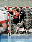 23.03.2013, Krems, Handball, Handball Liga Austria, HLA, MPO, UHK Krems - HC Hard,<br>SCHOPF Tobias, DOKNIC Golub<br><br>Copyright DIENER / Zierlinger Karl<br>Marktgasse 3-7 / 4 / 5 / 21<br>A-1090 Wien<br>Telefax +43 1 955 32 35<br>Mobil +43 676 629 98 51<br>BA-CA<br>Bank Nr. 12000<br>Account Nr. 00712 223 783<br>e-mail: agentur@diener.at<br>Datenbank: www.diener.at