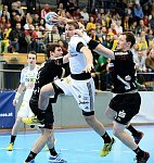 13.04.2013, Krems, Handball, OEHB Cup, Final Four der Herren, Halbfinale, Fivers WAT Margareten - ULZ Schwaz,<br>HOFLEHNER Julius, ZIURA Vytautas, GIERLINGER Manuel<br><br>Copyright DIENER / Zierlinger Karl<br>Marktgasse 3-7 / 4 / 5 / 21<br>A-1090 Wien<br>Telefax +43 1 955 32 35<br>Mobil +43 676 629 98 51<br>BA-CA<br>Bank Nr. 12000<br>Account Nr. 00712 223 783<br>e-mail: agentur@diener.at<br>Datenbank: www.diener.at