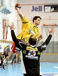 26.10.2012, Krems, Handball, Handball Liga Austria, HLA, GD, UHK Krems - Fivers WAT Margareten,<br>BELAS Ivica, EDELMUELLER Christoph<br><br>Copyright DIENER / Zierlinger Karl<br>Marktgasse 3-7 / 4 / 5 / 21<br>A-1090 Wien<br>Telefax +43 1 955 32 35<br>Mobil +43 676 629 98 51<br>BA-CA<br>Bank Nr. 12000<br>Account Nr. 00712 223 783<br>e-mail: agentur@diener.at<br>Datenbank: www.diener.at
