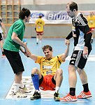 26.10.2012, Krems, Handball, Handball Liga Austria, HLA, GD, UHK Krems - Fivers WAT Margareten,<br>HANKO Stefan, CHALUPA Georg, EDELMUELLER Christoph<br><br>Copyright DIENER / Zierlinger Karl<br>Marktgasse 3-7 / 4 / 5 / 21<br>A-1090 Wien<br>Telefax +43 1 955 32 35<br>Mobil +43 676 629 98 51<br>BA-CA<br>Bank Nr. 12000<br>Account Nr. 00712 223 783<br>e-mail: agentur@diener.at<br>Datenbank: www.diener.at