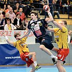 02.02.2013, Krems, Handball, OEHB Cup Viertelfinale, <br>UHK Krems, HITTirol,<br>SCHOPF Tobias, HERMANN Maximilian, VIZVARY Kristof<br><br><br><br>Copyright DIENER / Zierlinger Karl<br>Marktgasse 3-7 / 4 / 5 / 21<br>A-1090 Wien<br>Telefax +43 1 955 32 35<br>Mobil +43 676 629 98 51<br>BA-CA<br>Bank Nr. 12000<br>Account Nr. 00712 223 783<br>e-mail: agentur@diener.at<br>Datenbank: www.diener.at