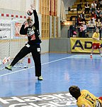02.02.2013, Krems, Handball, OEHB Cup Viertelfinale, <br>UHK Krems, HITTirol,<br>KALISCHNIG Michael, SCHOPF Tobias<br><br><br><br>Copyright DIENER / Zierlinger Karl<br>Marktgasse 3-7 / 4 / 5 / 21<br>A-1090 Wien<br>Telefax +43 1 955 32 35<br>Mobil +43 676 629 98 51<br>BA-CA<br>Bank Nr. 12000<br>Account Nr. 00712 223 783<br>e-mail: agentur@diener.at<br>Datenbank: www.diener.at