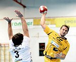 06.10.2012, Krems, Handball, Handball Liga Austria, HLA, GD, UHK Krems - HSG  Baernbach / Koeflach,<br>MIKANOVIC Sasa, CHALUPA Georg<br><br><br>Copyright DIENER / Zierlinger Karl<br>Marktgasse 3-7 / 4 / 5 / 21<br>A-1090 Wien<br>Telefax +43 1 955 32 35<br>Mobil +43 676 629 98 51<br>BA-CA<br>Bank Nr. 12000<br>Account Nr. 00712 223 783<br>e-mail: agentur@diener.at<br>Datenbank: www.diener.at