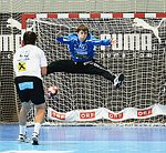 06.10.2012, Krems, Handball, Handball Liga Austria, HLA, GD, UHK Krems - HSG  Baernbach / Koeflach,<br>KOS Igor, DEIFL Florian<br><br><br>Copyright DIENER / Zierlinger Karl<br>Marktgasse 3-7 / 4 / 5 / 21<br>A-1090 Wien<br>Telefax +43 1 955 32 35<br>Mobil +43 676 629 98 51<br>BA-CA<br>Bank Nr. 12000<br>Account Nr. 00712 223 783<br>e-mail: agentur@diener.at<br>Datenbank: www.diener.at