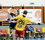 04.01.2013, Krems, Handball, Benefiz Gender-Match, Dom der Wachau, UHK Krems, Hypo NOE,<br>CAVALEIRO Deonise, VIZVARY Kristof<br><br><br>Copyright DIENER / Zierlinger Karl<br>Marktgasse 3-7 / 4 / 5 / 21<br>A-1090 Wien<br>Telefax +43 1 955 32 35<br>Mobil +43 676 629 98 51<br>BA-CA<br>Bank Nr. 12000<br>Account Nr. 00712 223 783<br>e-mail: agentur@diener.at<br>Datenbank: www.diener.at