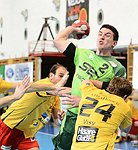 08.12.2012, Krems, Handball, Handball Liga Austria, <br>HLA, GD, UHK Krems, SG Westwien,<br>MITKOV Vlatko, HERMANN Alexander, VISY Norbert<br><br><br>Copyright DIENER / Zierlinger Karl<br>Marktgasse 3-7 / 4 / 5 / 21<br>A-1090 Wien<br>Telefax +43 1 955 32 35<br>Mobil +43 676 629 98 51<br>BA-CA<br>Bank Nr. 12000<br>Account Nr. 00712 223 783<br>e-mail: agentur@diener.at<br>Datenbank: www.diener.at