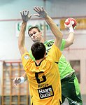 08.12.2012, Krems, Handball, Handball Liga Austria, <br>HLA, GD, UHK Krems, SG Westwien,<br>IVANOVIC Milan, BELAS Ivica<br><br><br>Copyright DIENER / Zierlinger Karl<br>Marktgasse 3-7 / 4 / 5 / 21<br>A-1090 Wien<br>Telefax +43 1 955 32 35<br>Mobil +43 676 629 98 51<br>BA-CA<br>Bank Nr. 12000<br>Account Nr. 00712 223 783<br>e-mail: agentur@diener.at<br>Datenbank: www.diener.at