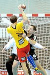 13.10.2012, Krems, Handball, Handball Liga Austria, HLA, GD, UHK Krems, ULZ Schwaz, <br>CHALUPA Georg, GIERLINGER Manuel<br><br><br>Copyright DIENER / Zierlinger Karl<br>Marktgasse 3-7 / 4 / 5 / 21<br>A-1090 Wien<br>Telefax +43 1 955 32 35<br>Mobil +43 676 629 98 51<br>BA-CA<br>Bank Nr. 12000<br>Account Nr. 00712 223 783<br>e-mail: agentur@diener.at<br>Datenbank: www.diener.at
