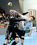 20.11.2013, Krems, Handball, Handball Liga Austria, HLA, GD, UHK Krems, Bregenz,<br>GAVRANOVIC Filip, BABARSKAS Gerdas<br><br><br>Copyright DIENER / Karl Zierlinger<br>Marktgasse 3-7 / 4 / 5 / 21<br>A-1090 Wien<br>Telefax +43 1 955 32 35<br>Mobil +43 676 629 98 51<br>BA-CA<br>Bank Nr. 12000<br>Account Nr. 00712 223 783<br>e-mail: agentur@diener.at<br>Datenbank: www.diener.at