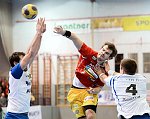 14.12.2013, Krems, Handball, Handball Liga Austria, HLA, GD, UHK Krems, HC Hard,<br>FRIEDE Bernd, FEICHTINGER Sebastian, KOZIMA Kresimir<br><br><br>Copyright DIENER / Zierlinger Karl<br>Marktgasse 3-7 / 4 / 5 / 21<br>A-1090 Wien<br>Telefax +43 1 955 32 35<br>Mobil +43 676 629 98 51<br>BA-CA<br>Bank Nr. 12000<br>Account Nr. 00712 223 783<br>e-mail: agentur@diener.at<br>Datenbank: www.diener.at