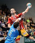 12.10.2013, Krems, Handball, Handball Liga Austria, HLA, GD, UHK Krems - HC Linz,<br>MITKOV Vlatko, HOFLAHNER Julius<br><br><br>Copyright DIENER / Zierlinger Karl<br>Marktgasse 3-7 / 4 / 5 / 21<br>A-1090 Wien<br>Telefax +43 1 955 32 35<br>Mobil +43 676 629 98 51<br>BA-CA<br>Bank Nr. 12000<br>Account Nr. 00712 223 783<br>e-mail: agentur@diener.at<br>Datenbank: www.diener.at