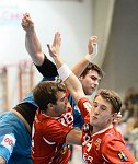 12.10.2013, Krems, Handball, Handball Liga Austria, HLA, GD, UHK Krems - HC Linz,<br>HOFLEHNER Julius, FEICHTINGER Sebastian, NEUHOLD Christoph<br><br><br>Copyright DIENER / Zierlinger Karl<br>Marktgasse 3-7 / 4 / 5 / 21<br>A-1090 Wien<br>Telefax +43 1 955 32 35<br>Mobil +43 676 629 98 51<br>BA-CA<br>Bank Nr. 12000<br>Account Nr. 00712 223 783<br>e-mail: agentur@diener.at<br>Datenbank: www.diener.at