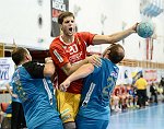 12.10.2013, Krems, Handball, Handball Liga Austria, HLA, GD, UHK Krems - HC Linz,<br>SCHNEIDER Uwe, SVOBODA Christoph, KRNJAJAC Slavko<br><br><br>Copyright DIENER / Zierlinger Karl<br>Marktgasse 3-7 / 4 / 5 / 21<br>A-1090 Wien<br>Telefax +43 1 955 32 35<br>Mobil +43 676 629 98 51<br>BA-CA<br>Bank Nr. 12000<br>Account Nr. 00712 223 783<br>e-mail: agentur@diener.at<br>Datenbank: www.diener.at