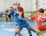 12.10.2013, Krems, Handball, Handball Liga Austria, HLA, GD, UHK Krems - HC Linz,<br>SCHNEIDER Uwe, MITKOV Vlatko, VISY Norbert<br><br><br>Copyright DIENER / Zierlinger Karl<br>Marktgasse 3-7 / 4 / 5 / 21<br>A-1090 Wien<br>Telefax +43 1 955 32 35<br>Mobil +43 676 629 98 51<br>BA-CA<br>Bank Nr. 12000<br>Account Nr. 00712 223 783<br>e-mail: agentur@diener.at<br>Datenbank: www.diener.at