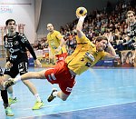 28.04.2014, Krems, Handball, Handball Liga Austria, HLA, Viertelfinale, UHK Krems, Bregenz,<br>GAVRANOVIC Filip, WALZER Guenther<br><br><br>Copyright DIENER / Karl Zierlinger<br>Marktgasse 3-7 / 4 / 5 / 21<br>A-1090 Wien<br>Telefax +43 1 955 32 35<br>Mobil +43 676 629 98 51<br>BA-CA<br>Bank Nr. 12000<br>Account Nr. 00712 223 783<br>e-mail: agentur@diener.at<br>Datenbank: www.diener.at