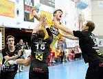 08.11.2014, Krems, Handball, Handball Liga Austria, HLA, GD, UHK Krems - HSG  Baernbach / Koeflach,<br>PUSTERHOFER Otmar, NEUHOLD Christoph, KOLAR Goran<br><br><br><br>Copyright DIENER / Zierlinger<br>Marktgasse 3-7 / 4 / 5 / 21<br>A-1090 Wien<br>Telefax +43 1 955 32 35<br>Mobil +43 676 629 98 51<br>BA-CA<br>Bank Nr. 12000<br>Account Nr. 00712 223 783<br>e-mail: agentur@diener.at<br>Datenbank: www.diener.at