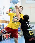 08.11.2014, Krems, Handball, Handball Liga Austria, HLA, GD, UHK Krems - HSG  Baernbach / Koeflach,<br>NEUHOLD Christoph, GESSLBAUER Timo<br><br><br><br>Copyright DIENER / Zierlinger<br>Marktgasse 3-7 / 4 / 5 / 21<br>A-1090 Wien<br>Telefax +43 1 955 32 35<br>Mobil +43 676 629 98 51<br>BA-CA<br>Bank Nr. 12000<br>Account Nr. 00712 223 783<br>e-mail: agentur@diener.at<br>Datenbank: www.diener.at