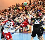 16.05.2016, Krems, Handball, Handball Liga Austria, HLA, HF, UHK Krems, WAT Margareten,<br>SURAC Domagoj, FEICHTINGER Sebastian, SEIDL Thomas, MARTINOVIC Ivan<br><br><br><br>Copyright DIENER / Zierlinger<br>Marktgasse 3-7 / 4 / 5 / 21<br>A-1090 Wien<br>Telefax +43 1 955 32 35<br>Mobil +43 676 629 98 51<br>BA-CA<br>Bank Nr. 12000<br>Account Nr. 00712 223 783<br>e-mail: agentur@diener.at<br>Datenbank: www.diener.at