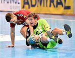 23.10.2015, Krems, Handball, Handball Liga Austria, HLA, GD, UHK Krems, SG Westwien,<br>SIMEK Marko, PRATSCHNER Julian<br><br><br><br>Copyright DIENER / Zierlinger Karl<br>Marktgasse 3-7 / 4 / 5 / 21<br>A-1090 Wien<br>Telefax +43 1 955 32 35<br>Mobil +43 676 629 98 51<br>BA-CA<br>Bank Nr. 12000<br>Account Nr. 00712 223 783<br>e-mail: agentur@diener.at<br>Datenbank: www.diener.at