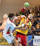 04.10.2016, Krems, Handball, Handball Liga Austria, HLA, GD, UHK Krems, HC Hard,<br>HERBURGER Lukas, FEICHTINGER Sebastian<br><br><br>Copyright / www. sportfotos. at<br>Missongasse 21<br>A - 3500 Krems<br>zierlinger@sportfotos.at<br>www.sportfotos.at<br>Kremser Bank <br>BIC SPKDAT21XXX<br>IBAN AT392022800704000918