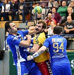 25.11.2016, Krems, Handball, Handball Liga Austria, HLA, GD, UHK Krems, HC Linz,<br>VUCKOVIC Gojko, FEICHTINGER Sebastian, BAJGORIC Alen<br><br><br><br>Copyright / www. sportfotos. at<br>Missongasse 21<br>A - 3500 Krems<br>zierlinger@sportfotos.at<br>www.sportfotos.at<br>Kremser Bank <br>BIC SPKDAT21XXX<br>IBAN AT392022800704000918