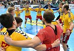15.10.2016, Krems, Handball, Handball Liga Austria, HLA, GD, UHK Krems,  HT Schwaz,<br>Jubelreigen Krems<br><br><br>Copyright / www. sportfotos. at<br>Missongasse 21<br>A - 3500 Krems<br>zierlinger@sportfotos.at<br>www.sportfotos.at<br>Kremser Bank <br>BIC SPKDAT21XXX<br>IBAN AT392022800704000918