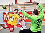 07.04.2017, Krems, Handball, Handball Liga Austria, HLA, OPO, UHK Krems, HC Hard,<br>SCHOPF Tobias, HURICH Thomas<br><br><br><br>Copyright DIENER / Zierlinger Karl<br>Marktgasse 3-7 / 4 / 5 / 21<br>A-1090 Wien<br>Telefax +43 1 955 32 35<br>Mobil +43 676 629 98 51<br>BA-CA<br>Bank Nr. 12000<br>Account Nr. 00712 223 783<br>e-mail: agentur@diener.at<br>Datenbank: www.diener.at