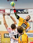 07.04.2017, Krems, Handball, Handball Liga Austria, HLA, OPO, UHK Krems, HC Hard,<br>WUESTNER Frederic, POSCH Fabian, FEICHTINGER Sebastian<br><br><br><br>Copyright DIENER / Zierlinger Karl<br>Marktgasse 3-7 / 4 / 5 / 21<br>A-1090 Wien<br>Telefax +43 1 955 32 35<br>Mobil +43 676 629 98 51<br>BA-CA<br>Bank Nr. 12000<br>Account Nr. 00712 223 783<br>e-mail: agentur@diener.at<br>Datenbank: www.diener.at