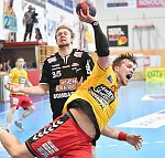 12.05.2018, Krems, Handball, Handball Liga Austria, HLA, 2.HF, UHK Krems, WAT Margareten,<br>BRENNEIS Leander, HASECIC Kenan<br><br><br>Copyright / www. sportfotos. at<br>Missongasse 21<br>A - 3500 Krems<br>zierlinger@sportfotos.at<br>www.sportfotos.at<br>Kremser Bank <br>BIC SPKDAT21XXX<br>IBAN AT392022800704000918<br>