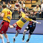05.05.2018, Krems, Handball, Handball Liga Austria, HLA, 3.VF, UHK Krems,  HT Schwaz,<br>POSCH Fabian, SCHOPF Tobias, STEIGER Josef<br><br><br>Copyright / www. sportfotos. at<br>Missongasse 21<br>A - 3500 Krems<br>zierlinger@sportfotos.at<br>www.sportfotos.at<br>Kremser Bank <br>BIC SPKDAT21XXX<br>IBAN AT392022800704000918