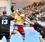 05.05.2018, Krems, Handball, Handball Liga Austria, HLA, 3.VF, UHK Krems,  HT Schwaz,<br>PYSHKIN Alexander, FEICHTINGER Sebastian, LOCHNER Dario<br><br><br>Copyright / www. sportfotos. at<br>Missongasse 21<br>A - 3500 Krems<br>zierlinger@sportfotos.at<br>www.sportfotos.at<br>Kremser Bank <br>BIC SPKDAT21XXX<br>IBAN AT392022800704000918