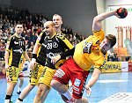 16.02.2018, Krems, Handball, Handball Liga Austria, HLA, Bonusrunde, UHK Krems, Bregenz,<br>GANGL Clemens, BABARSKAS Povilas, POSCH Fabian<br><br><br>Copyright / www. sportfotos. at<br>Missongasse 21<br>A - 3500 Krems<br>zierlinger@sportfotos.at<br>www.sportfotos.at<br>Kremser Bank <br>BIC SPKDAT21XXX<br>IBAN AT392022800704000918<br>
