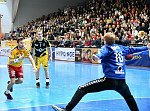 16.02.2018, Krems, Handball, Handball Liga Austria, HLA, Bonusrunde, UHK Krems, Bregenz,<br>SCHAFLER Leonard, BABARSKAS Povilas, HAEUSLE Ralf Patrick<br><br><br>Copyright / www. sportfotos. at<br>Missongasse 21<br>A - 3500 Krems<br>zierlinger@sportfotos.at<br>www.sportfotos.at<br>Kremser Bank <br>BIC SPKDAT21XXX<br>IBAN AT392022800704000918<br>
