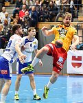 03.11.2017, Krems, Handball, Handball Liga Austria, HLA, GD, UHK Krems, HC Bruck,<br>MAHMUTAJ Berat, FIZULEZO Lucijan, POSCH Fabian<br><br><br>Copyright / www. sportfotos. at<br>Missongasse 21<br>A - 3500 Krems<br>zierlinger@sportfotos.at<br>www.sportfotos.at<br>Kremser Bank <br>BIC SPKDAT21XXX<br>IBAN AT392022800704000918