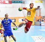 08.09.2017, Krems, Handball, Handball Liga Austria, HLA, GD, UHK Krems, HC Linz,<br>VUCKOVIC Gojko, FEICHTINGER Sebastian<br><br><br><br><br>Copyright / www. sportfotos. at<br>Missongasse 21<br>A - 3500 Krems<br>zierlinger@sportfotos.at<br>www.sportfotos.at<br>Kremser Bank <br>BIC SPKDAT21XXX<br>IBAN AT392022800704000918