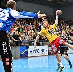 23.09.2017, Krems, Handball, Handball Liga Austria, HLA, GD, UHK Krems,  HT Schwaz,<br>KISHOU Aliaksei, VISY Norbert<br><br><br>Copyright / www. sportfotos. at<br>Missongasse 21<br>A - 3500 Krems<br>zierlinger@sportfotos.at<br>www.sportfotos.at<br>Kremser Bank <br>BIC SPKDAT21XXX<br>IBAN AT392022800704000918