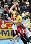 07.12.2017, Krems, Handball, Handball Liga Austria, HLA, GD, UHK Krems, SC Ferlach,<br>POSCH Fabian, VODISEK Boris<br><br><br>Copyright / www. sportfotos.at<br>Missongasse 21<br>A - 3500 Krems<br>zierlinger@sportfotos.at<br>www.sportfotos.at<br>Kremser Bank <br>BIC SPKDAT21XXX<br>IBAN AT392022800704000918<br>