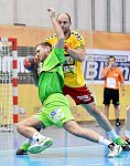 15.12.2017, Krems, Handball, Handball Liga Austria, HLA, GD, UHK Krems, SG Westwien<br>RABENSEIFER Philipp, MITKOV Vlatko<br><br><br>Copyright / www. sportfotos. at<br>Missongasse 21<br>A - 3500 Krems<br>zierlinger@sportfotos.at<br>www.sportfotos.at<br>Kremser Bank <br>BIC SPKDAT21XXX<br>IBAN AT392022800704000918<br>