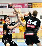 17.11.2017, Krems, Handball, Handball Liga Austria, HLA, GD, UHK Krems, WAT Margareten,<br>MARTINOVIC Ivan, JOCHMANN Jakob, ZIURA Vytautas<br><br><br>Copyright / www. sportfotos. at<br>Missongasse 21<br>A - 3500 Krems<br>zierlinger@sportfotos.at<br>www.sportfotos.at<br>Kremser Bank <br>BIC SPKDAT21XXX<br>IBAN AT392022800704000918<br>