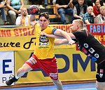27.04.2018, Krems, Handball, Handball Liga Austria, HLA, BR, UHK Krems,  HT Schwaz,<br>JOCHMANN Jakob, PRAKAPENIA Anton<br><br><br>Copyright / www. sportfotos. at<br>Missongasse 21<br>A - 3500 Krems<br>zierlinger@sportfotos.at<br>www.sportfotos.at<br>Kremser Bank <br>BIC SPKDAT21XXX<br>IBAN AT392022800704000918