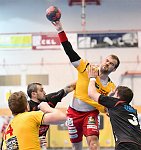 27.04.2018, Krems, Handball, Handball Liga Austria, HLA, BR, UHK Krems,  HT Schwaz,<br>VISY Norbert, PYSHKIN Alexander, FEICHTINGER Sebastian, KANDOLF Thomas<br><br><br>Copyright / www. sportfotos. at<br>Missongasse 21<br>A - 3500 Krems<br>zierlinger@sportfotos.at<br>www.sportfotos.at<br>Kremser Bank <br>BIC SPKDAT21XXX<br>IBAN AT392022800704000918