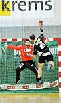 10.03.2012, Krems, Handball, Handball Liga Austria, HLA, MPO, UHK Krems - Fivers WAT Margareten,<br>FILZWIESER Wolfgang, EDELMUELLER Christoph<br><br>Copyright DIENER / Zierlinger Karl<br>Marktgasse 3-7 / 4 / 5 / 21<br>A-1090 Wien<br>Telefax +43 1 955 32 35<br>Mobil +43 676 629 98 51<br>BA-CA<br>Bank Nr. 12000<br>Account Nr. 00712 223 783<br>e-mail: agentur@diener.at<br>Datenbank: www.diener.at