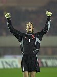 16.10.2002<br>�sterreich - Niederlande/0:3 (0:3)<br>VAN DER SAR Edwin, freut sich �ber das erste Tor <br>16. Minute 