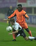 16.10.2002<br>�sterreich - Niederlande/0:3 (0:3)<br>CERNY Harald (�sterreich), wird von SEEDORF Clarence gefoult - gelb f�r Seedorf<br>40. Minute